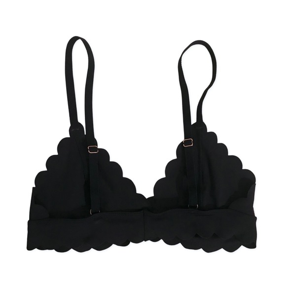 Out From Under Ayden Scallop Triangle Bra - Picture 7 of 8